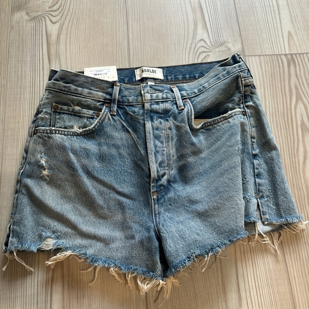 Never worn AGOLDE shorts size 28